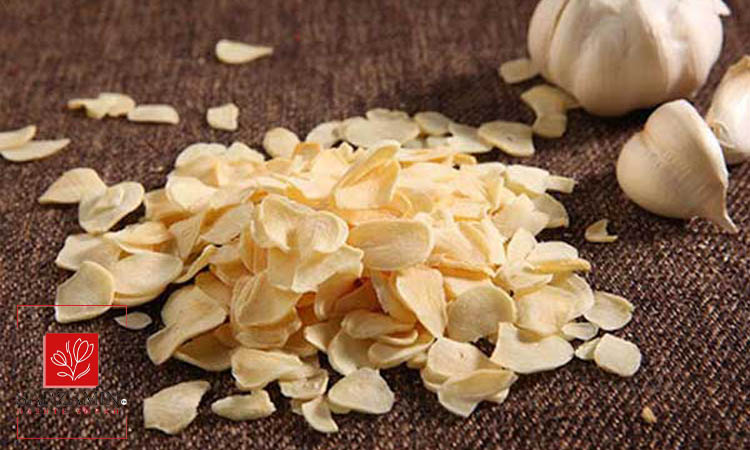 5 روش کاربردی خشک کردن سیر تازه به همراه ترفند های آن